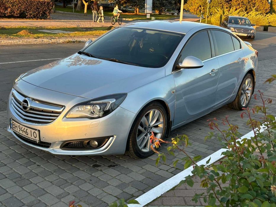 Офіційний Opel Insignia