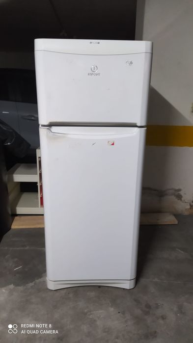 Frigorífico hotpoint branco