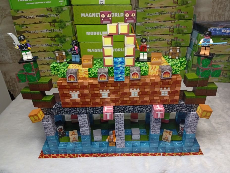 Магнітний конструктор Майнкрафт "Лісова пригода" на 360 кубиків.