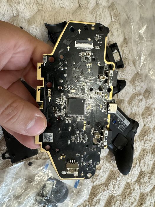 Геймпад Razer Raiju Mobile for Android Black 11 70