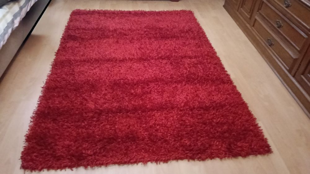 Carpete grande vermelha