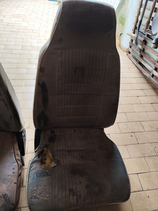 Vendo bancos para Nissan Vanette para restaurar