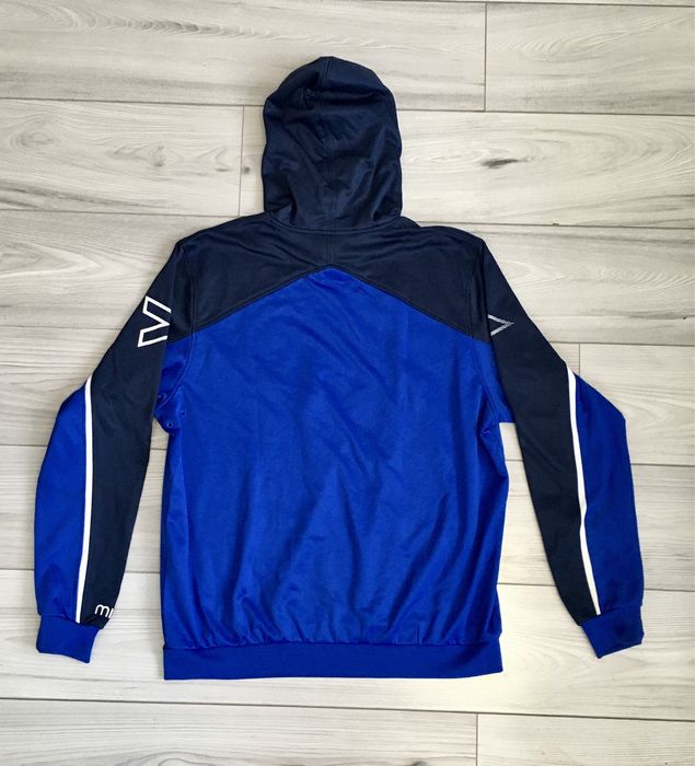 Футбольна кофта