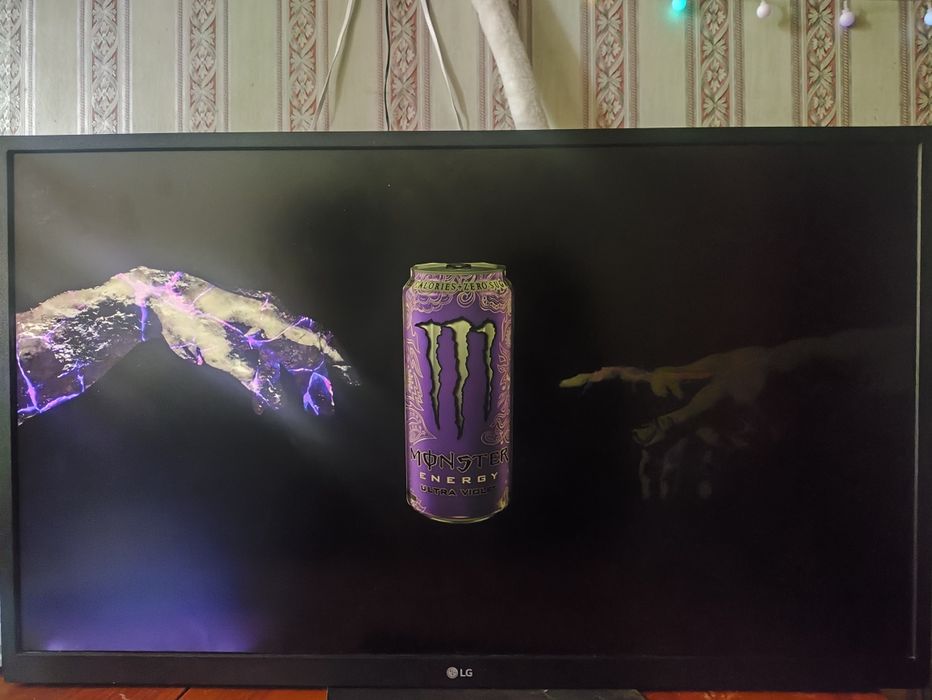 Monitor  LG 4K uszkodzony