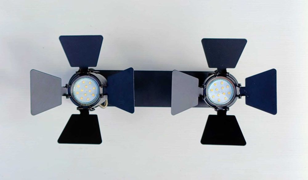 Candeeiro de teto formato projetor duplo de leds