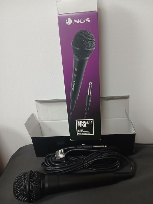 Microfone com ficha jack