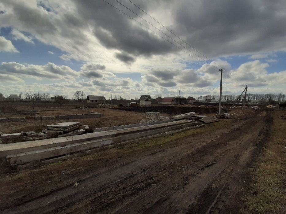 Участок под застройку 8 соток в Котовске (Подольске) с фундаментом