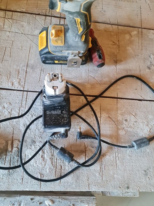 Радіо колонка dewalt