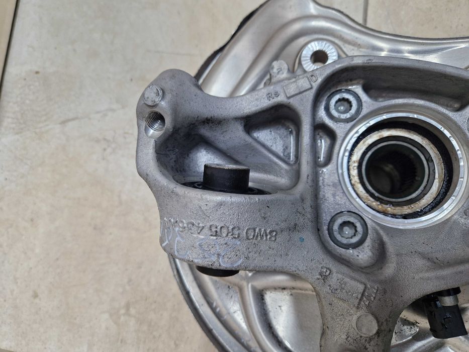 Цапфа со ступицей задняя Audi A4 B9 2017 2018 2019 2020 2021 2022 2023