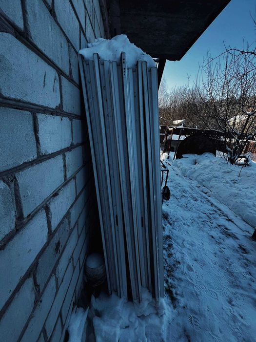 Віконні рами для дому, на дачу