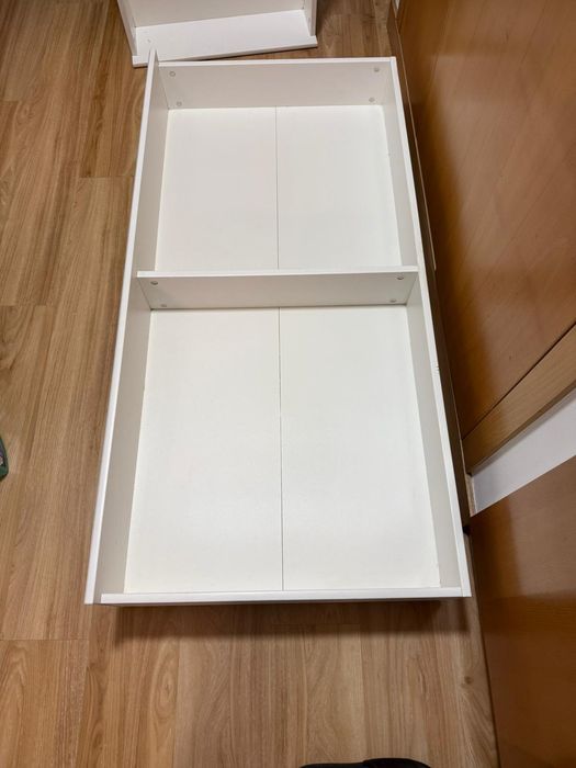 4 gavetas Malm arrumação cama IKEA