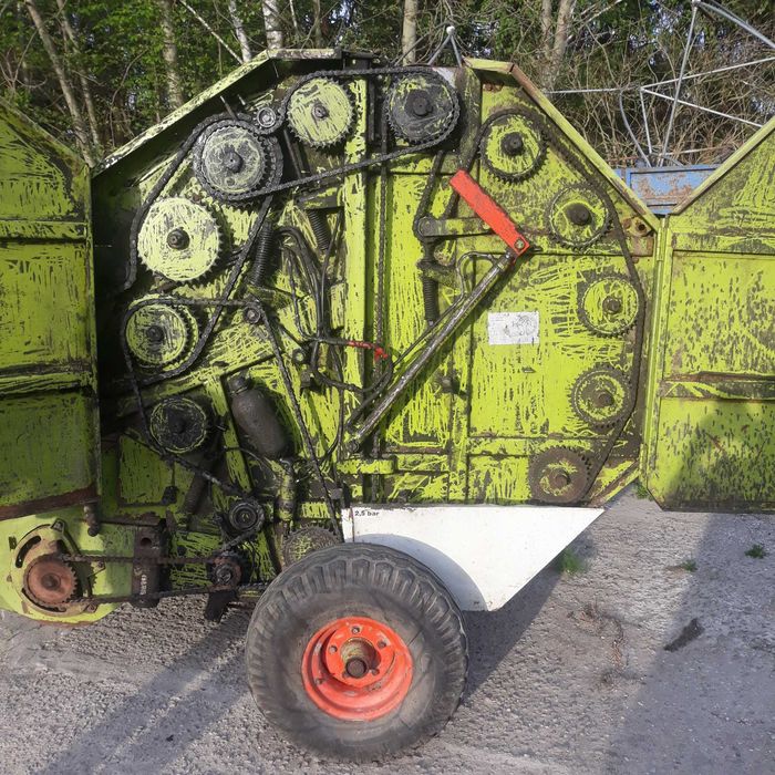 Prasa rolująca Claas Rollant 44