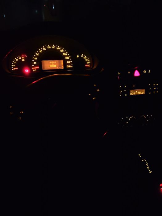 Mercedes-Benz C220