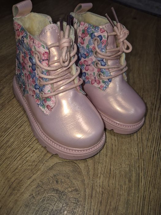 Zimowe buty r.21 dla dziewczynki kozaczki różowe
