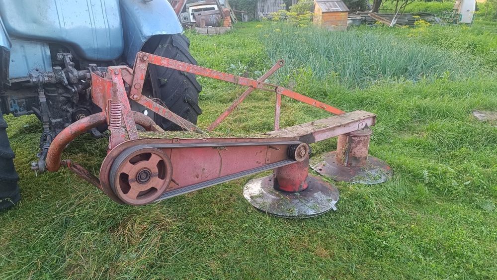 Продам роторну косарку