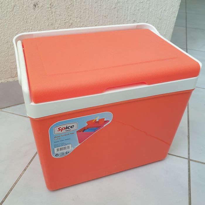 Mini geleira 7L tampa faz mesa apoio