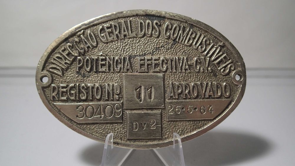 Placa antiga em Bronze da Direcção Geral dos Combustíveis