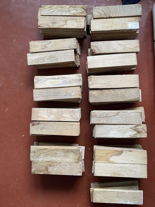 Деревяшки от пола паркета