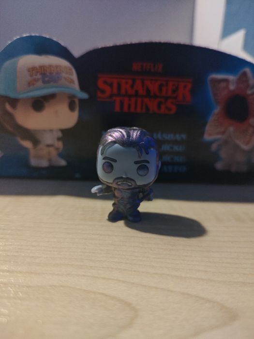 Яйце Kinder Joy Stranger things