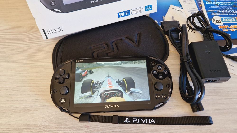 Отличная!Sony Ps Vita Slim 64гиг 68игр +чехол!!