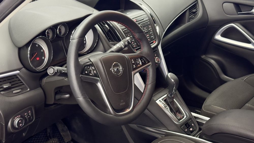 Opel Zafira Опель Зафіра