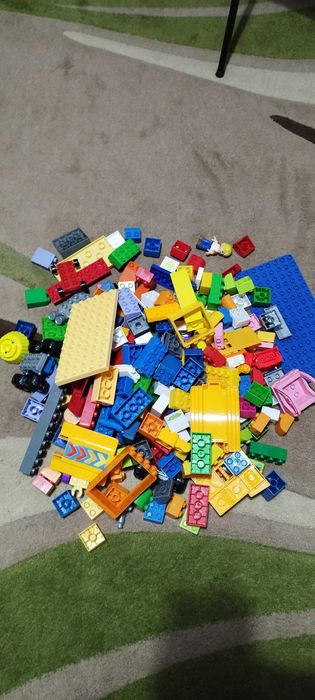 lego duplo peças mais caixa  e outros