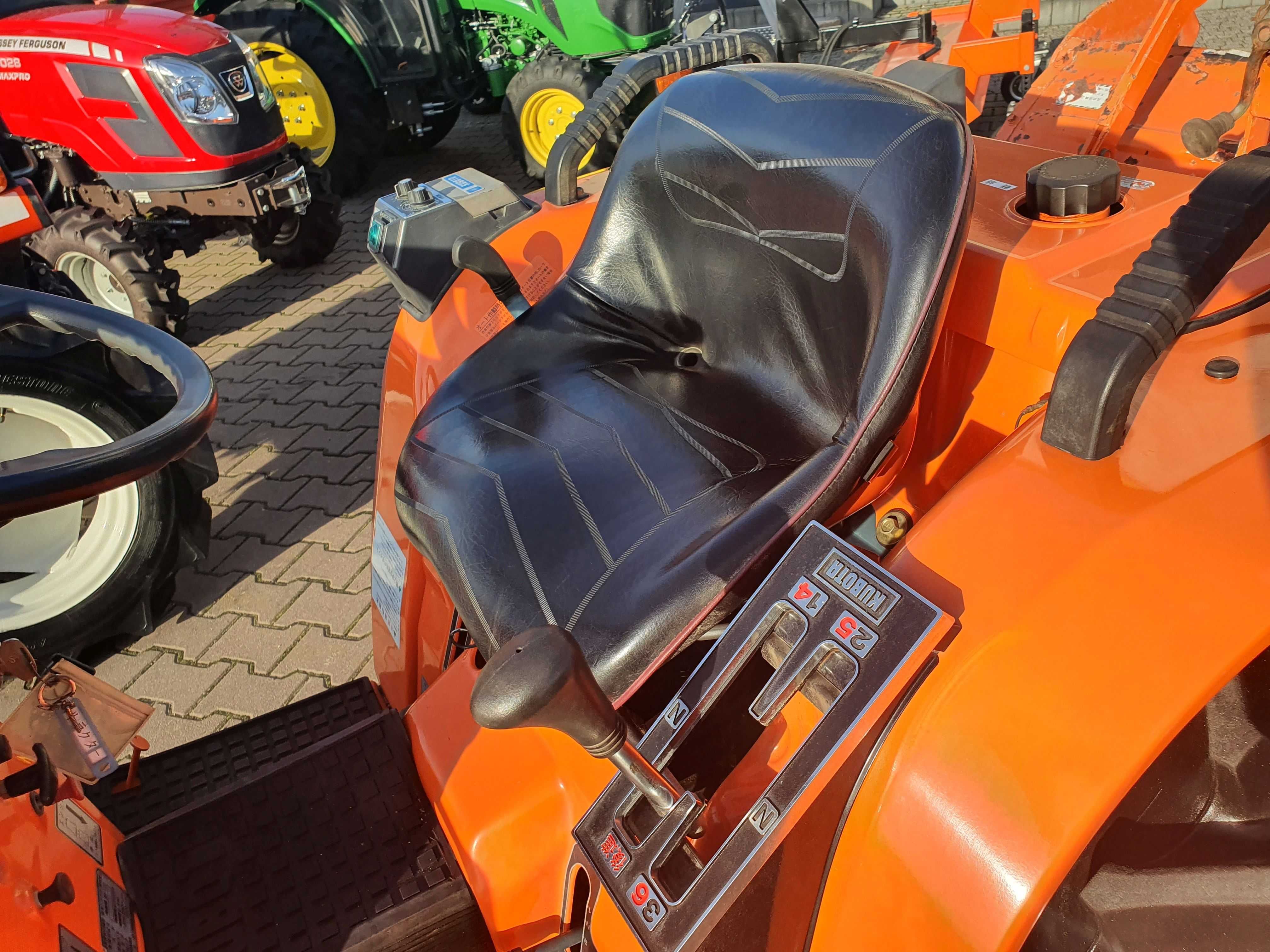 traktor-ci-gnik-kubota-bultra-b1-17-17km-4x4-jak-nowa-gwar-1-rok