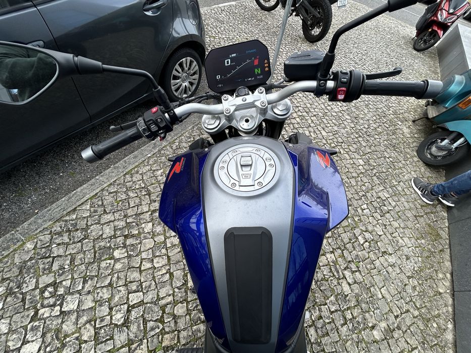 Mota BMW F 900 R — 2021