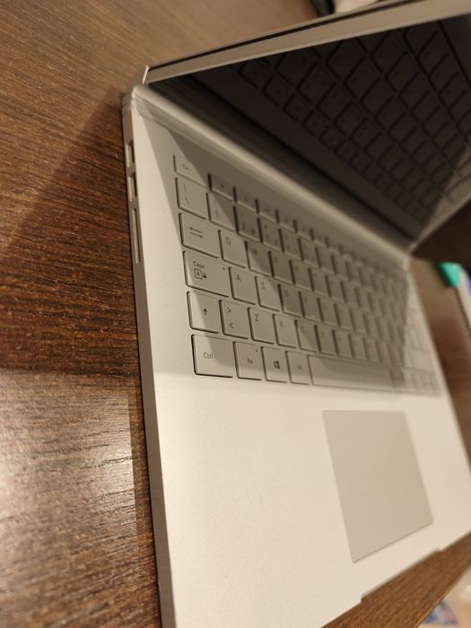 Microsoft Surface Book 2 – 13.5" | Intel Core i7