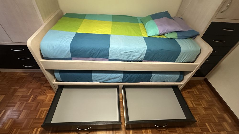 Módulo com duas camas de solteiro