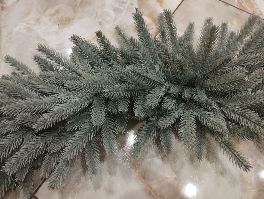 Ялинкова гірлянда на камін,перила.Новорічний декор,штучна лита гілка.