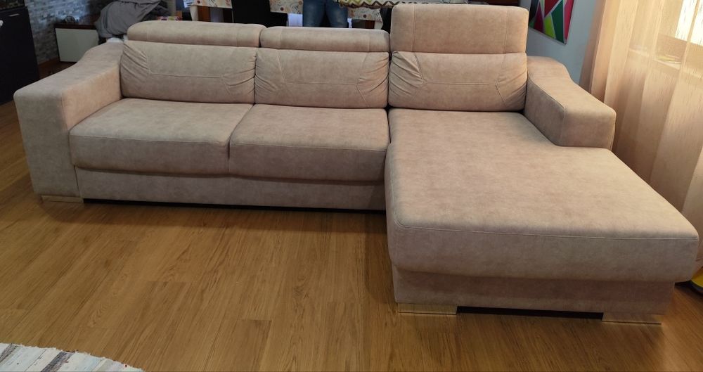 Sofa novo marca loring