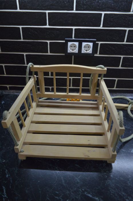 Детская подвесная качелька