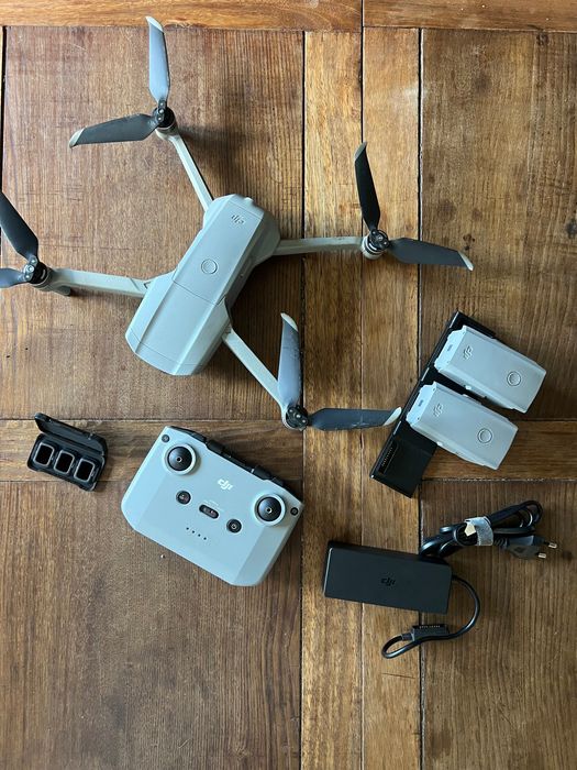 Kit fotografia Canon R6mkii, Drone e Gimbal Dji l, tripés, etc.