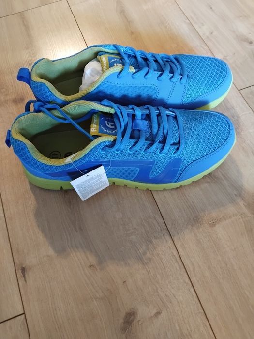 Nowe Buty sportowe rozmiar  41