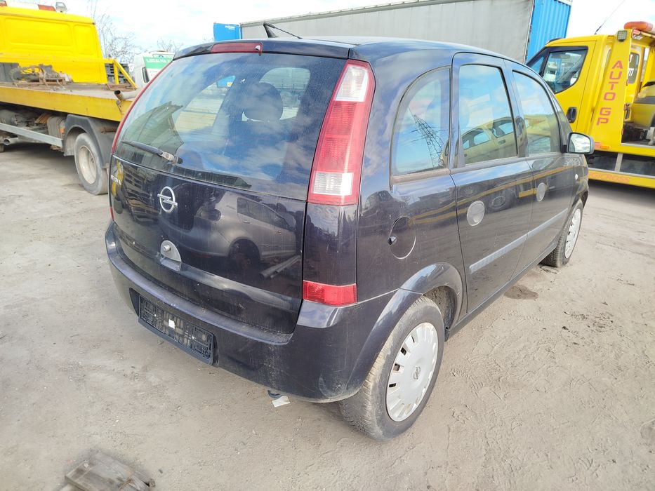 Meriva Z20R zderzak tył tylny stan bdb wysyłka