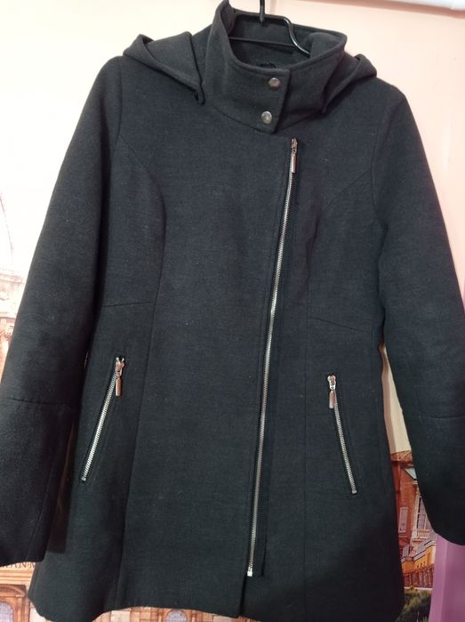 Ciemnoszary płaszcz damski z kapturem