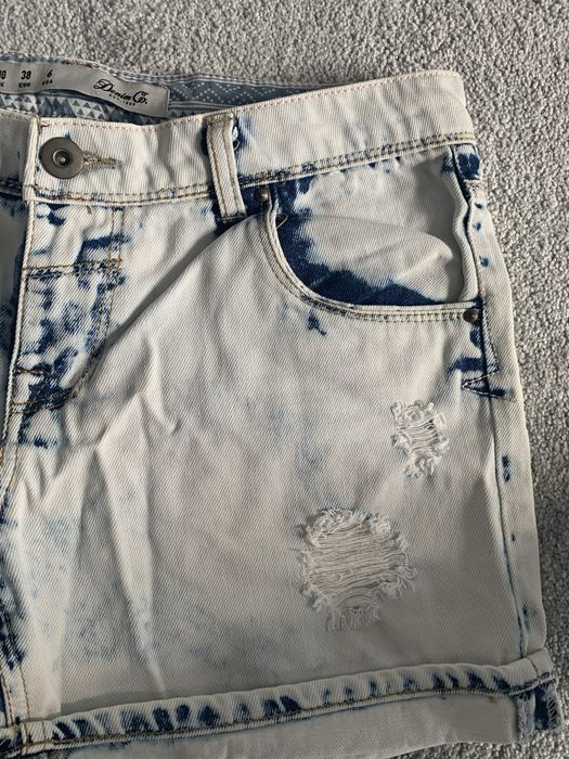 Damskie spodenki jeansowe 38