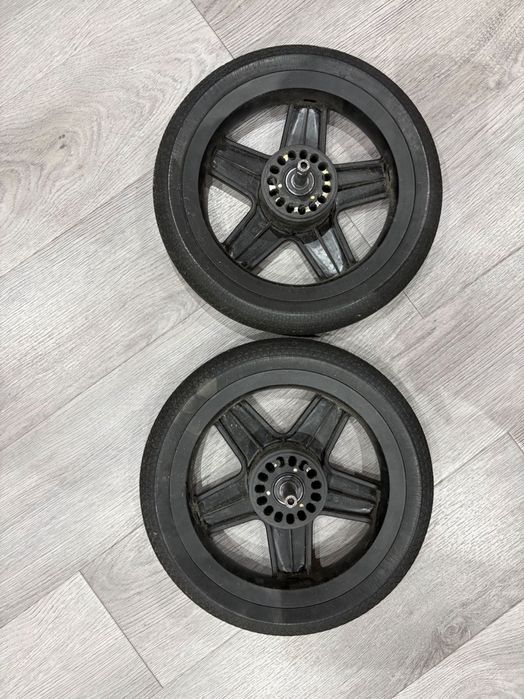 Rodas traseiras Carrinho Quinny