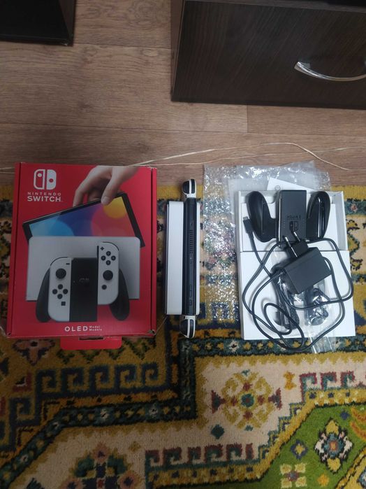 Ігрова консоль Nintendo Switch (OLED model) White