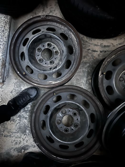 Диски R16 залізні 5*120 оригінальні від BMW