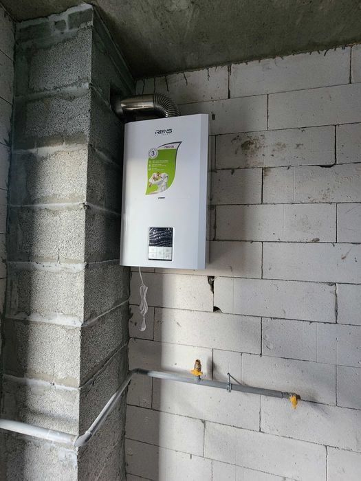 Таунхаус з Документами, 62 м2, 2 паркомісця, Двір 100 м2, Газ, Котел.