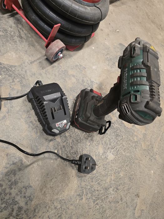 Klucz udarowy parkside z baterią