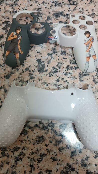 Proteção para Sony PS4Dualshock do Captain Tsubasa com grips