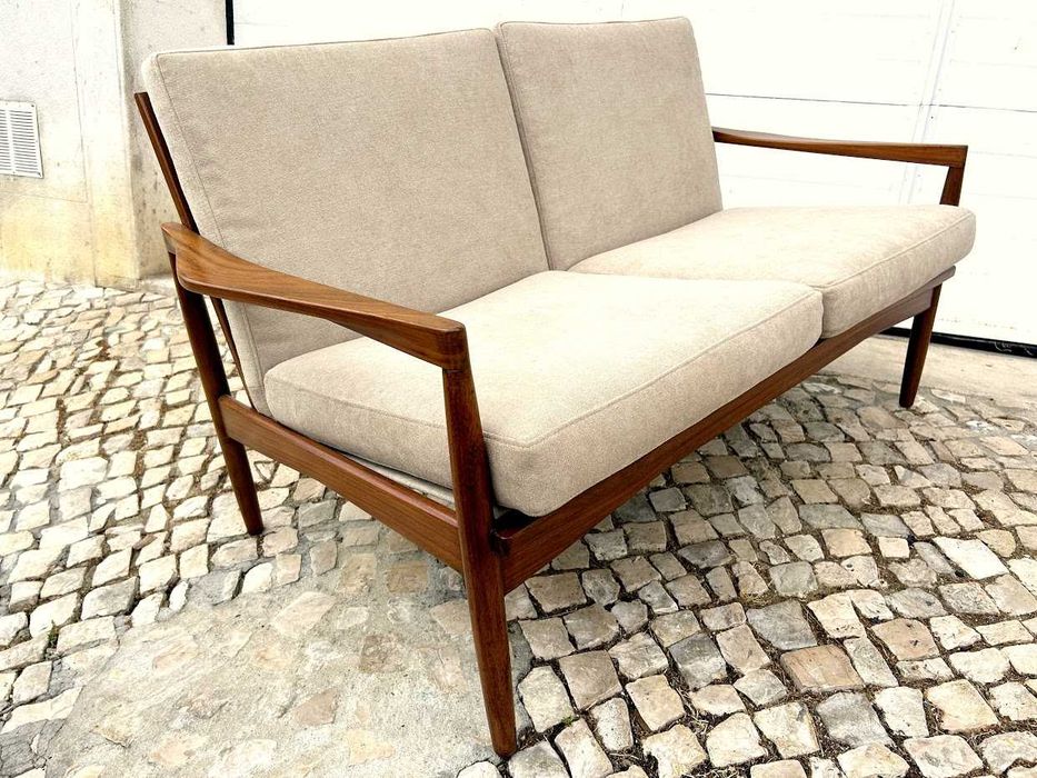 Cadeirão olaio vintage estofado de novo +133comp x 70prof x 68alt.