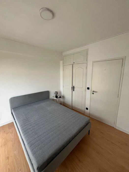 quarto em apartamento t4