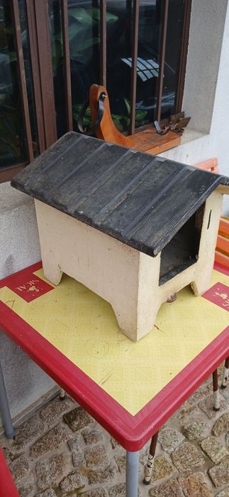 Casota pequena para cão