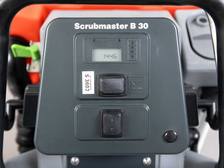 Szorowarka Hako Scrubmaster B30 TB430 NOWE BATERIE 2015r 1446h 8500 netto