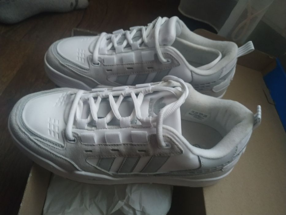 Кросівки Adidas оригінал,шкіряні