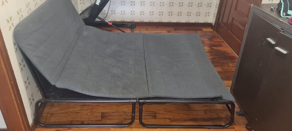 Sofá cama com pouco uso